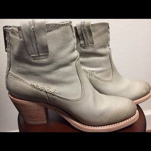 FRYE Leslie Artisan Short Boot